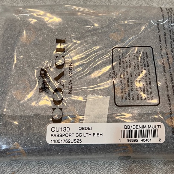 Coach whimsical NWT Gunmetal/Denim Multi Passport Card Case With Fish Print - Picture 3 of 16